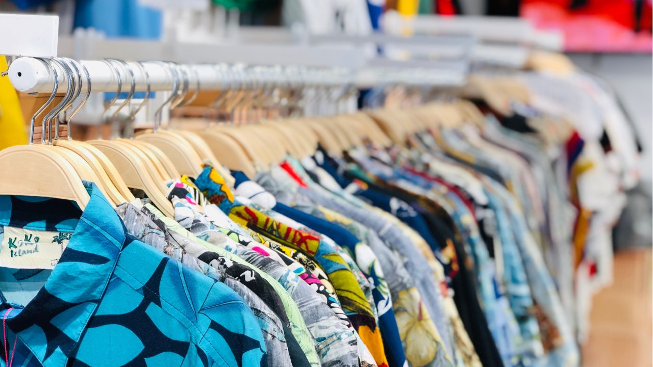 What Features to Look for When Buying Custom Hawaiian Shirts?